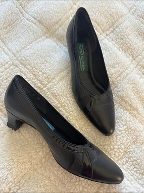 NATURALIZER Black Leather Mid-Heel Pumps Sz 8 Feminine Classic Dance Date Office